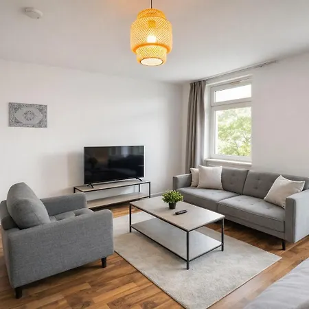 Raha - Ihr Komfortables Zuhause - Garten - Vollausstattung - Balkon - Parkplatz Cassel