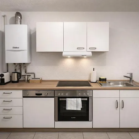 Appartement Raha - Ihr Komfortables Zuhause - Garten - Vollausstattung - Balkon - Parkplatz Cassel