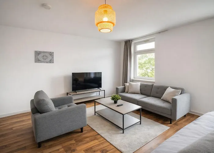 Raha - Ihr Komfortables Zuhause - Garten - Vollausstattung - Balkon - Parkplatz Kassel